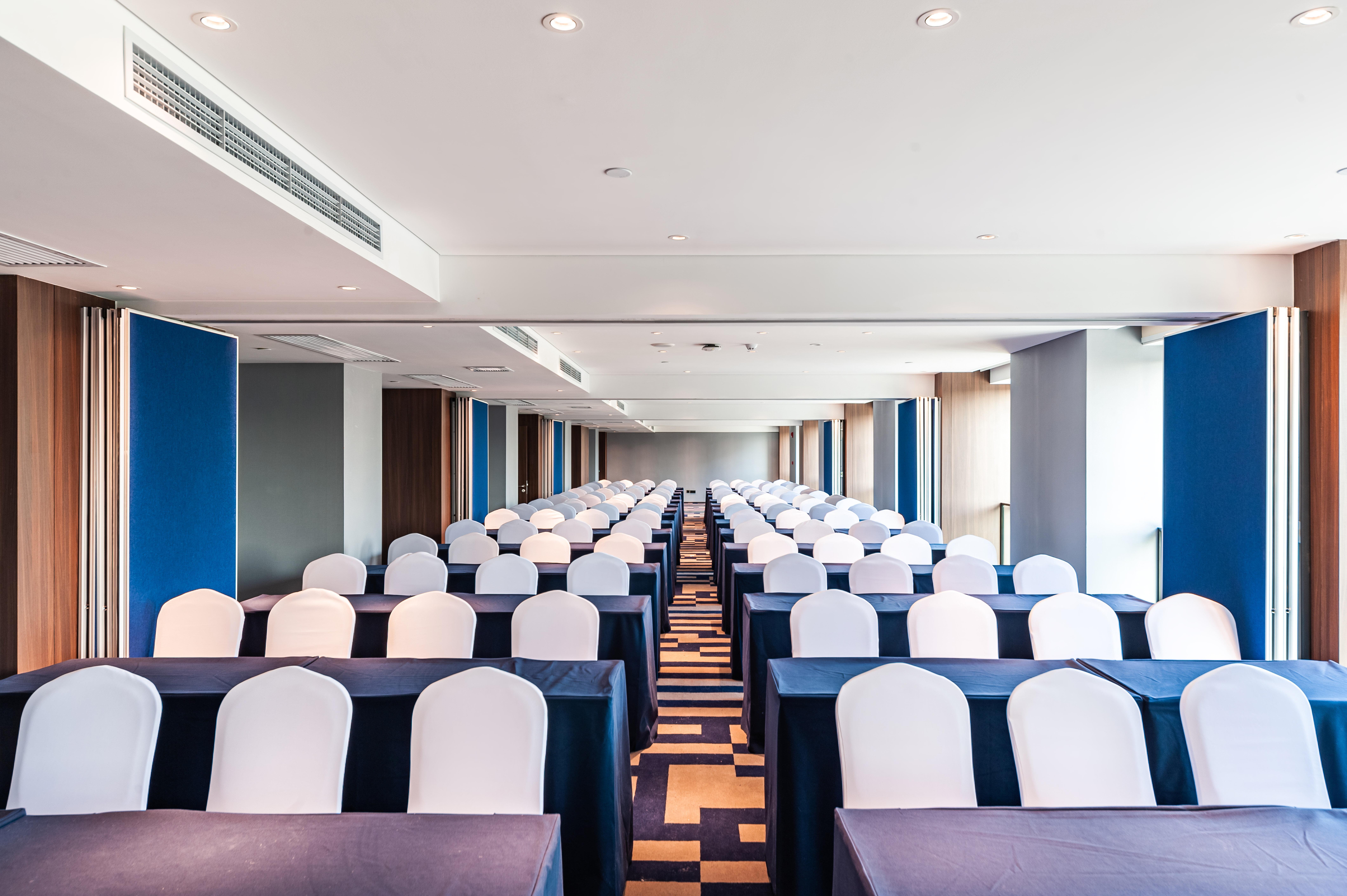 Holiday Inn Express Shanghai Baoyang By Ihg Exterior foto